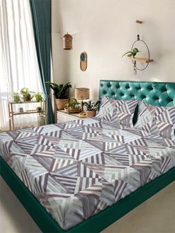 ARRABI - Olive Geometric Tc Cotton Blend King Bedsheet With 2 Pillow Covers