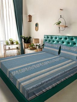 ARRABI - Blue Striped Tc Cotton Blend King Bedsheet With 2 Pillow Covers