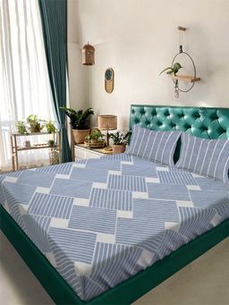 ARRABI - Blue Geometric Tc Cotton Blend King Bedsheet With 2 Pillow Covers