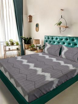 ARRABI - Grey Striped Tc Cotton Blend King Bedsheet With 2 Pillow Covers