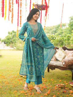 Vaamsi - Blue Embroidered Straight Kurta with Pant and Dupatta