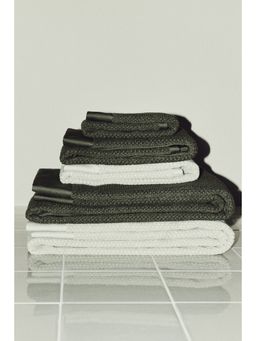 H&M - Green Cotton Terry Bath Towel