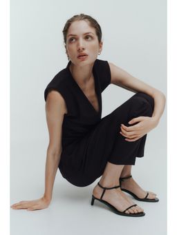 H&M - Women Black Cigarette Trousers