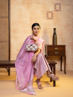 Zouk - Seashell Motif Baguette Bag White