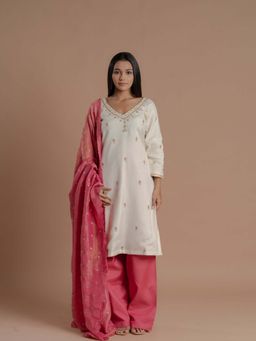 Meeshara - White Embroidered Kurta With Pant and Dupatta