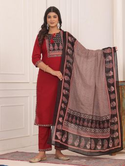 Sindh Fashion - Maroon Semi Cotton Embroidered Kurta with Pant and Dupatta (Set of 3)