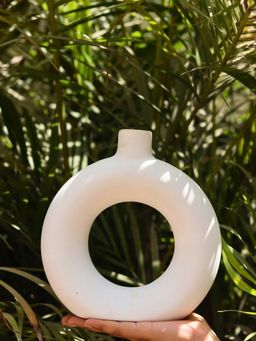WEAVING HOMES - Large Donut Vase White for Home Decor