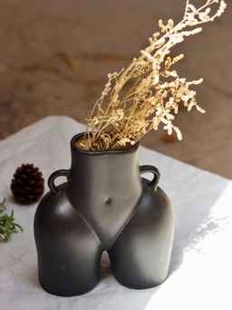 WEAVING HOMES - Black Body Vase for Home Decor