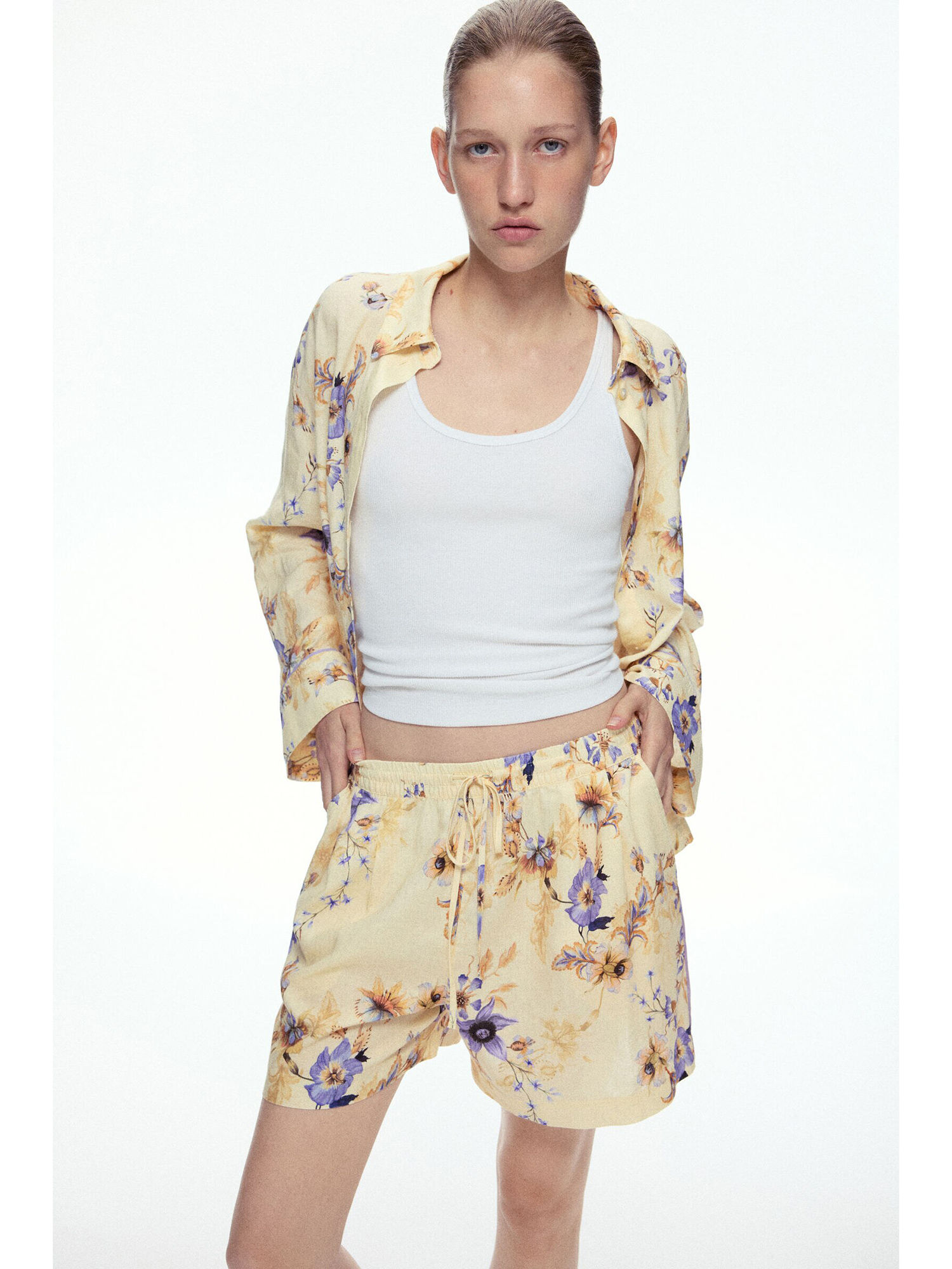 Women Yellow Linen-blend shorts-image-5