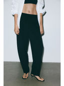 Black color option, Currently selected