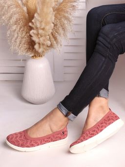 Carlton London - Women Breathable Lightweight Everyday Patterned Peach Ballerina