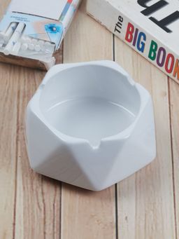 Kookee - White Groovy Retro Ceramic Ashtray Funky & Colorful Smoking Accessory