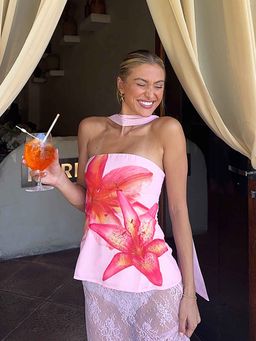 Outzidr - Pink Printed Halter Neck Vacay Top