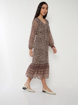 max - Women Maroon Printed Full Sleeves Dress