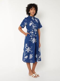 max - Women Blue Floral Half Sleeves Dress with Belt