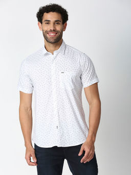 Solemio - Micro Print Marvel: Men Slim Fit White Half Sleeve Shirt