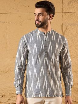 Gahan - Men Ethnic Motifs Printed Ikat Festive Cotton Straight Kurta - Grey