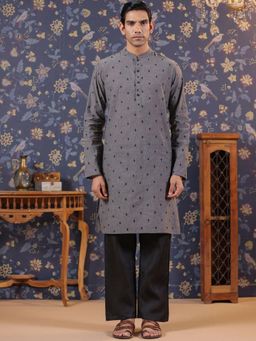 Gahan - Ethnic Motifs Embroidered Mandarin Collar Cotton Straight Kurta - Grey