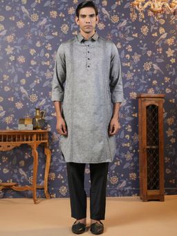 Gahan - Men Mandarin Collar Pure Cotton Kurta - Grey