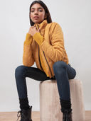 Yellow color option, Currently selected