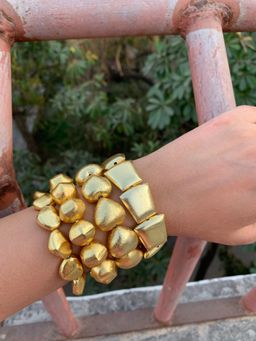 AMOSSH - Anti Tarnish Stackable Chunky Various Shaped Bracelets (Pack of 4)