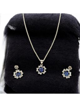 Sri Jagdamba Pearls - Divin 925 Silver Pendant Set