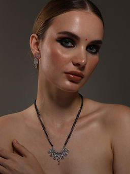 VENI - Silver-Plated Artificial Stones Studded and Beaded Mangalsutra Set
