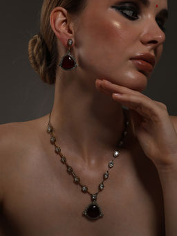 VENI - Gold-Plated Oxidised Red Stone Jewellery Set