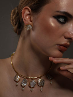 VENI - Goldr-Plated Oxidised Ivory Stone Jewellery Set