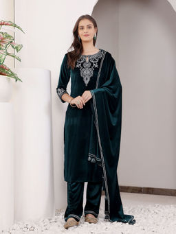 SAVI - Green Velvet Embroidered Suit Set with Dupatta (Set of 3)