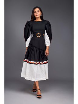 Deepika Arora - Black And White Colour Block Side Cutout Dress with Belt (Set of 2)