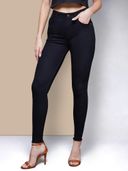 Black color option, Currently selected