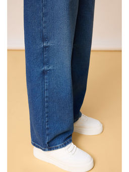 FREAKINS - Men Blue Solid Loose Fit Jeans