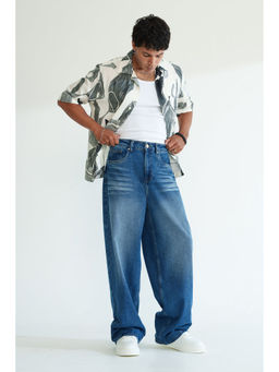 FREAKINS - Men Blue Solid Loose Fit Jeans