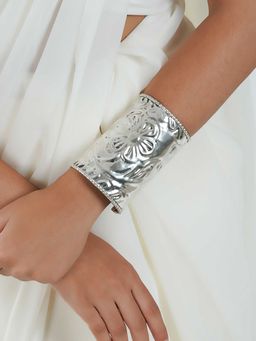 Teejh - Keerat Silver Oxidised Bracelet Set