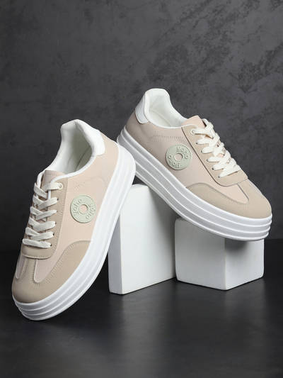 Women CAS 105 Beige Sneakers
