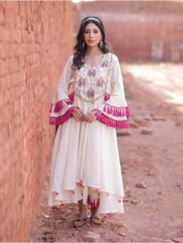 Mani Dua Khanna - Flared Sleeves Ivory Kurta with Pant (Set of 2)