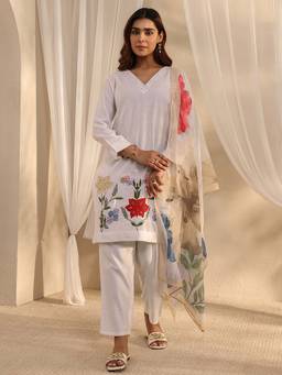 Libas - White Embroidered V-Neck Kurta Pant With Dupatta