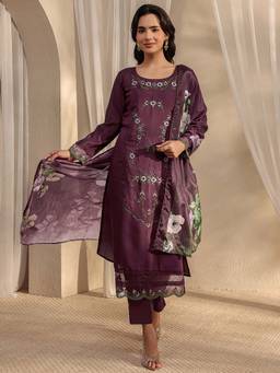 Libas - Magenta Embroidered Round Neck Kurta Pant With Dupatta