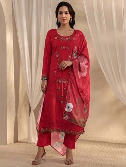 Libas - Red Embroidered Round Neck Kurta Pant With Dupatta