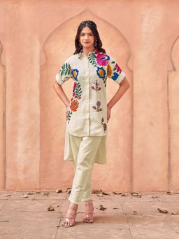 Tikhi Imli - Off White Floral Collar Neck Co-ord Set