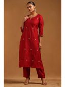 Maroon color option, Currently selected