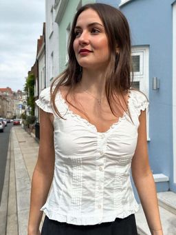 Outzidr - White Fitted Lace Street Style Top