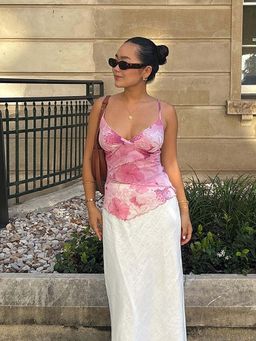 Outzidr - Pink Vacay Floral Printed Trousers