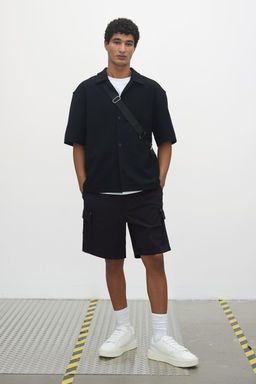 H&M - Men Black Relaxed Fit Cargo Shorts