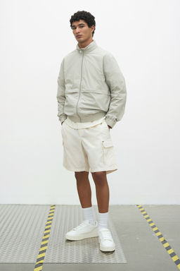 H&M - Men White Relaxed Fit Cargo Shorts
