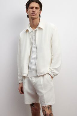 H&M - Men White Regular Fit Crease-Leg Shorts