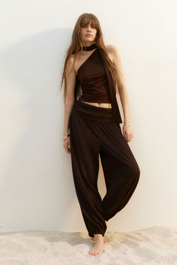 H&M - Women Red Crinkled Balloon-Leg Trousers