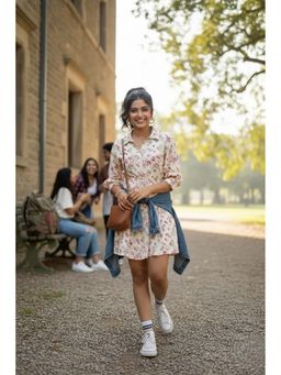 June 9 Clothing - Rayon Ditsy Floral Collar Short Dress