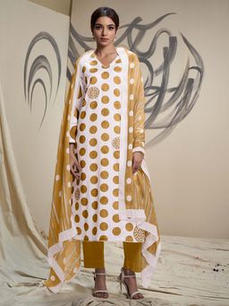 SPRAHA - Ruhi Elegance Polka Dot Kurta with Pant and Dupatta (Set of 3)